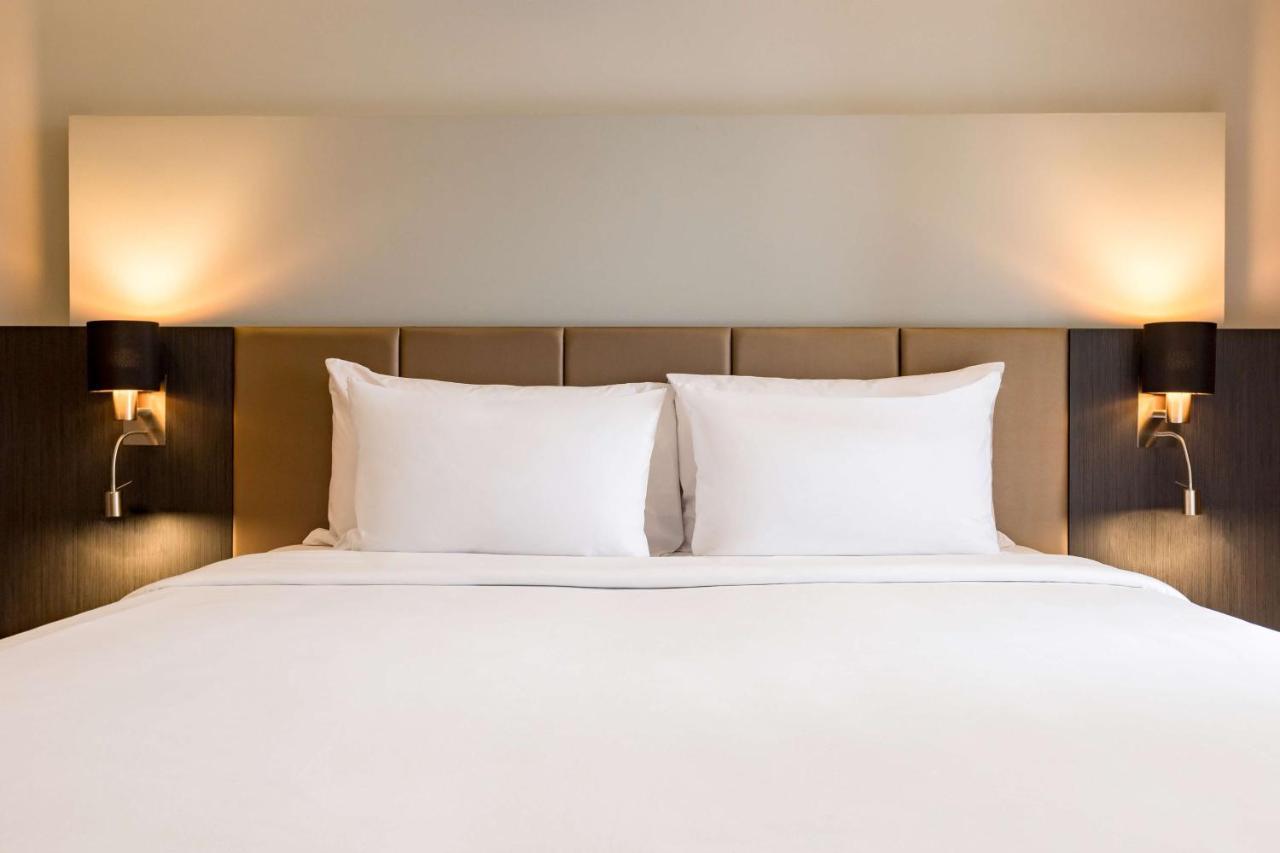 Radisson Hotel Tamboho Waterfront Antananarivo Buitenkant foto