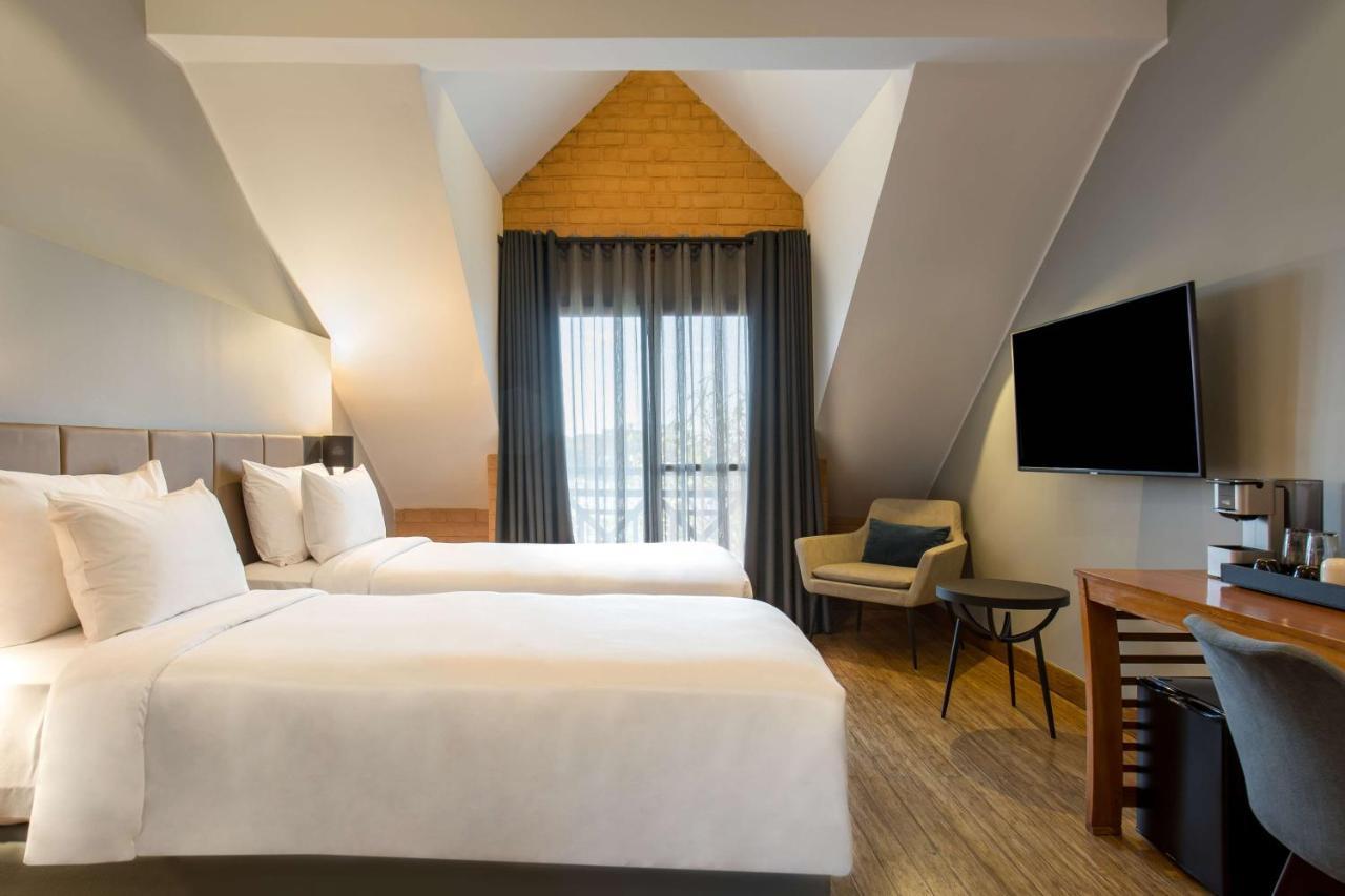 Radisson Hotel Tamboho Waterfront Antananarivo Buitenkant foto