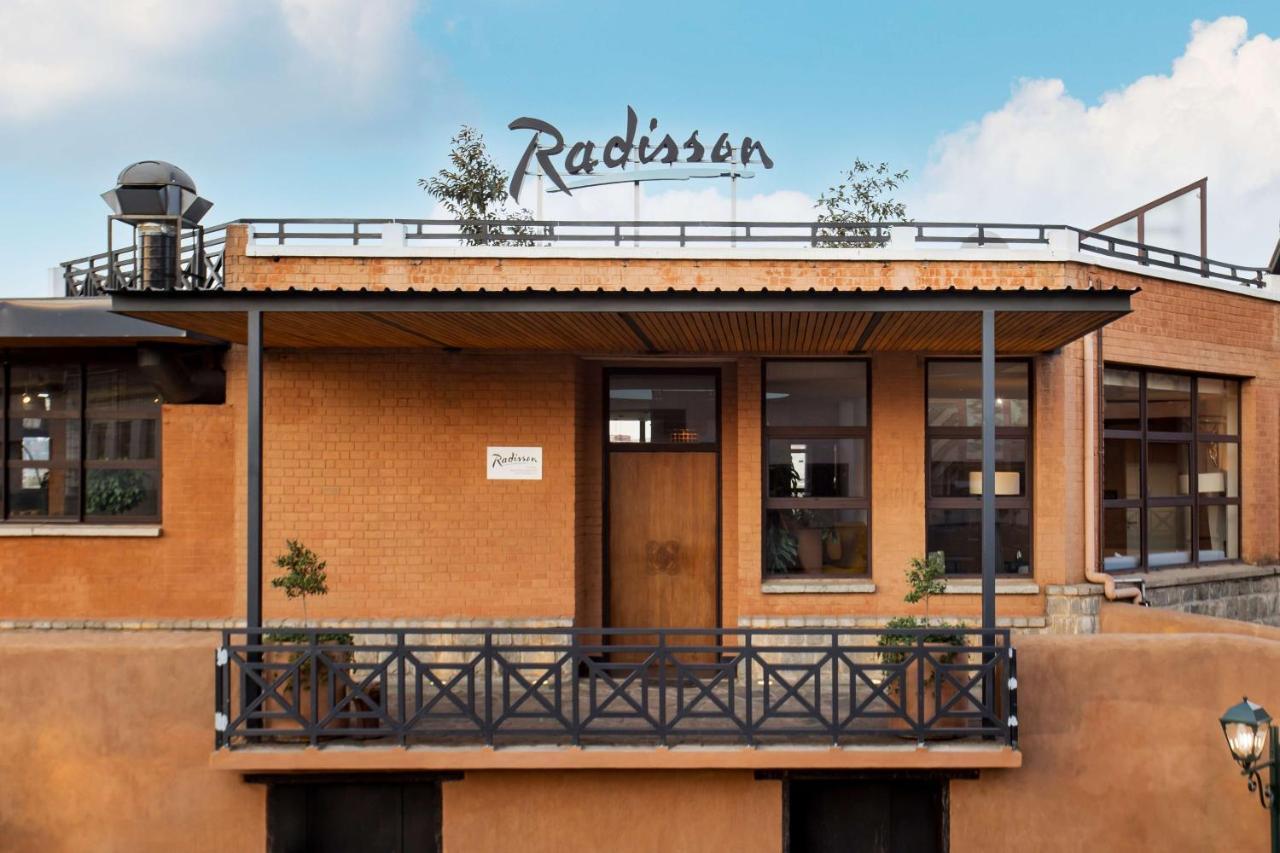 Radisson Hotel Tamboho Waterfront Antananarivo Buitenkant foto