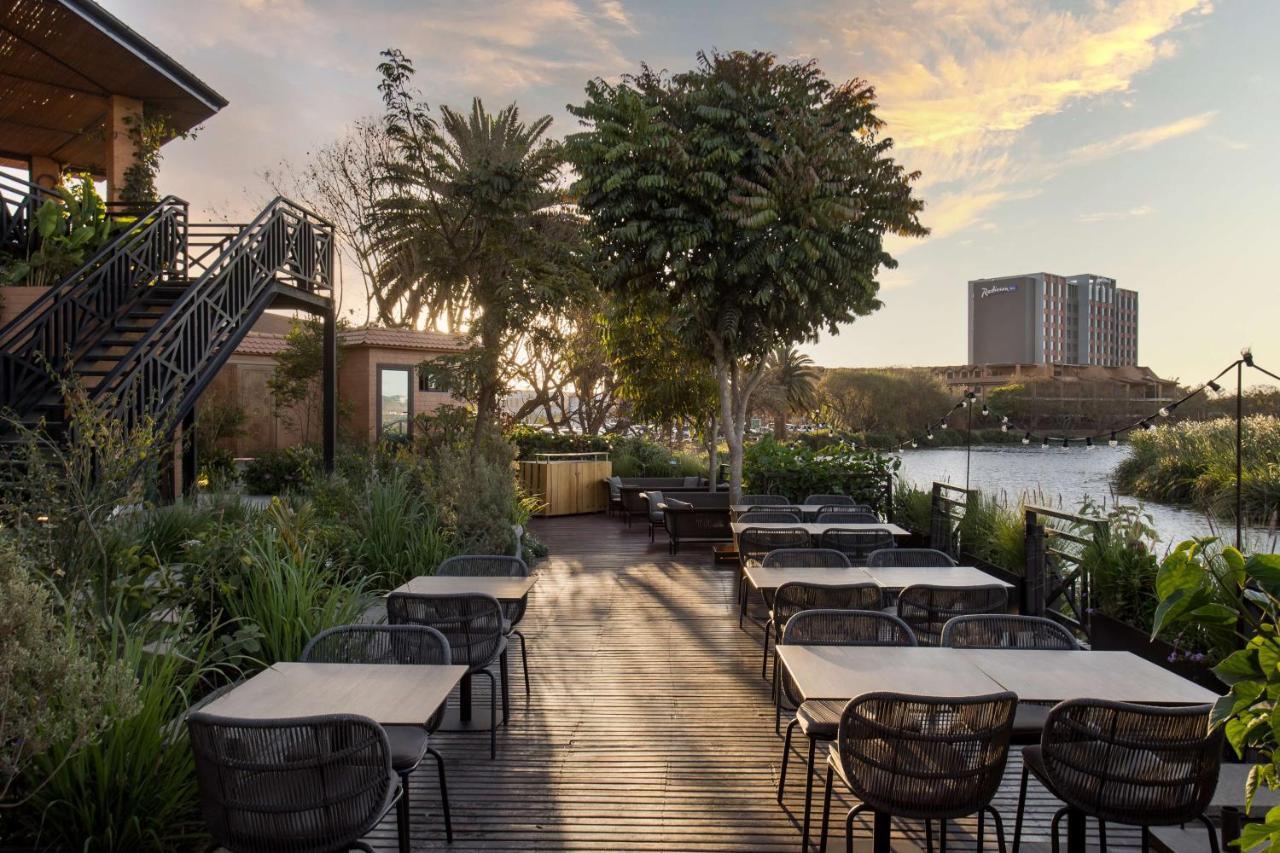 Radisson Hotel Tamboho Waterfront Antananarivo Buitenkant foto