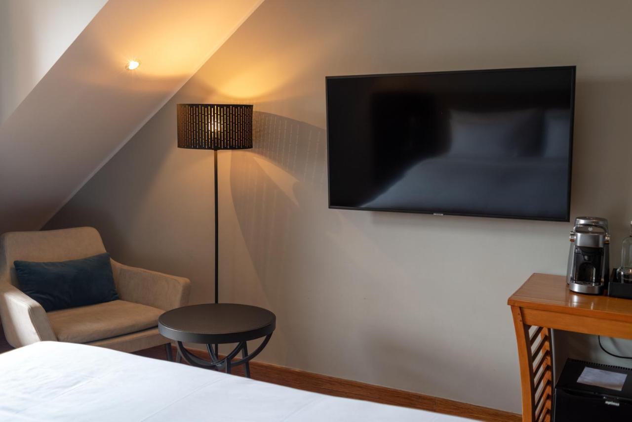 Radisson Hotel Tamboho Waterfront Antananarivo Buitenkant foto